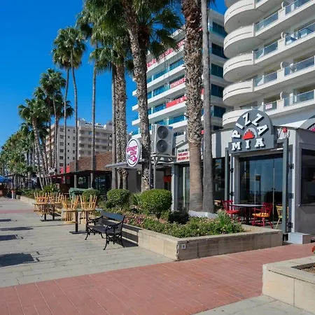 Albert's * Larnaca