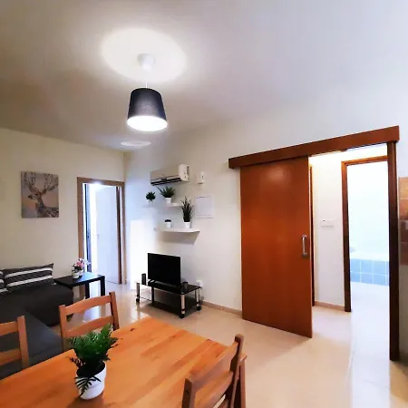Albert's Apartment Larnaca